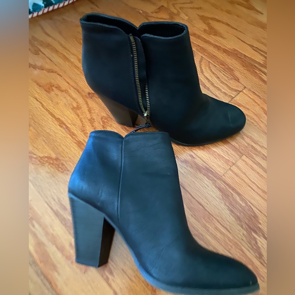 Black boot heels